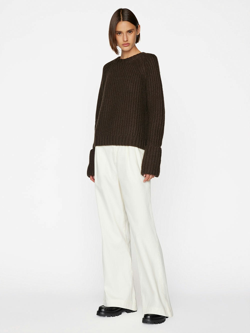 sweater full body view alt:hover